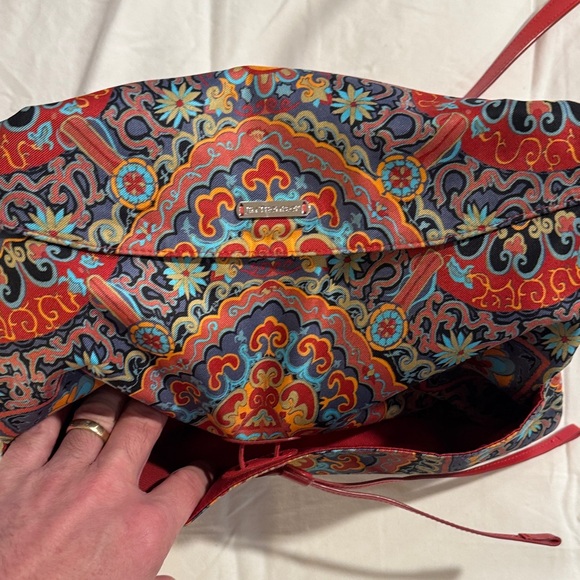 Jim Thompson Red Patterned Crossbody Bag and wristlet combination 100% silk - Picture 5 of 9